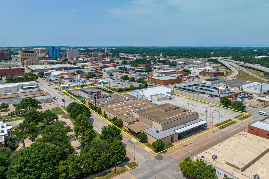 More Photos Of 1301 Lamar St, Wichita Falls Light Manufacturing For Lease