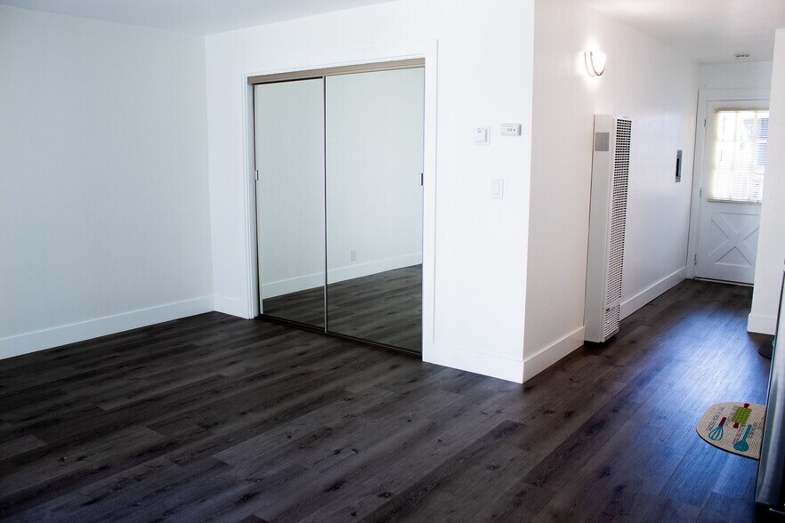 More Photos Of 2483-2491 Whitney Dr, Mountain View Apartments For Sale