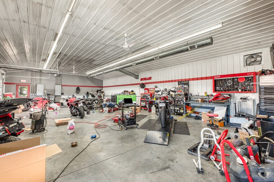 More Photos Of 944 State Route 28, Milford Auto Repair For Sale