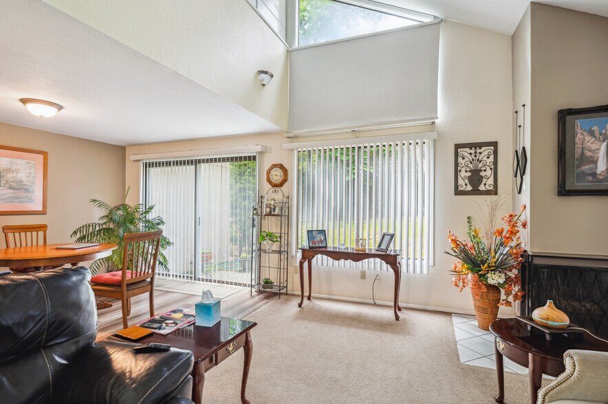 More Photos Of 1301 Bellevue Way SE, Bellevue Multifamily For Sale