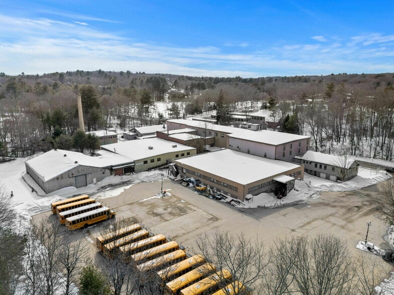 More Photos Of 137 Schofield Ave, Dudley Showroom For Sale