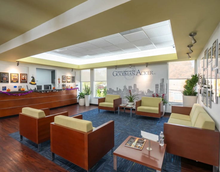 More Photos Of 17000 W Ten Mile Rd, Southfield Office For Sale