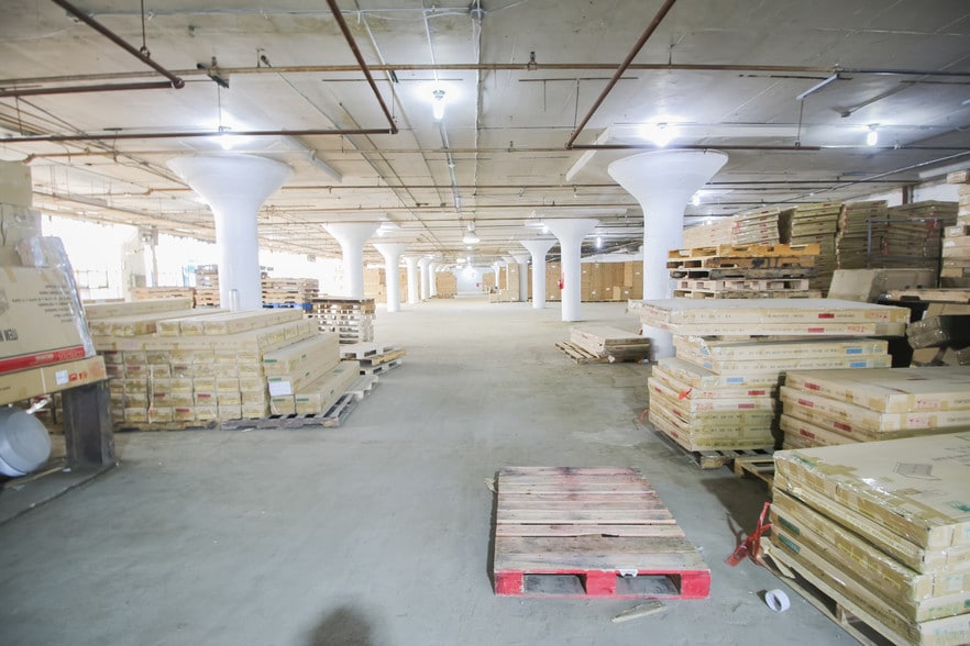 More Photos Of 39 Meade St, Trenton Distribution For Lease