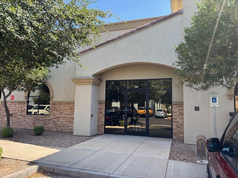 More Photos Of 4915 E Baseline Rd, Gilbert Medical For Lease