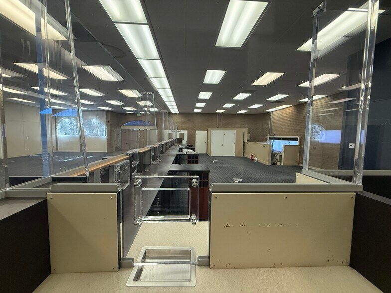 More Photos Of 1800 Arden Way, Sacramento Bank For Sale