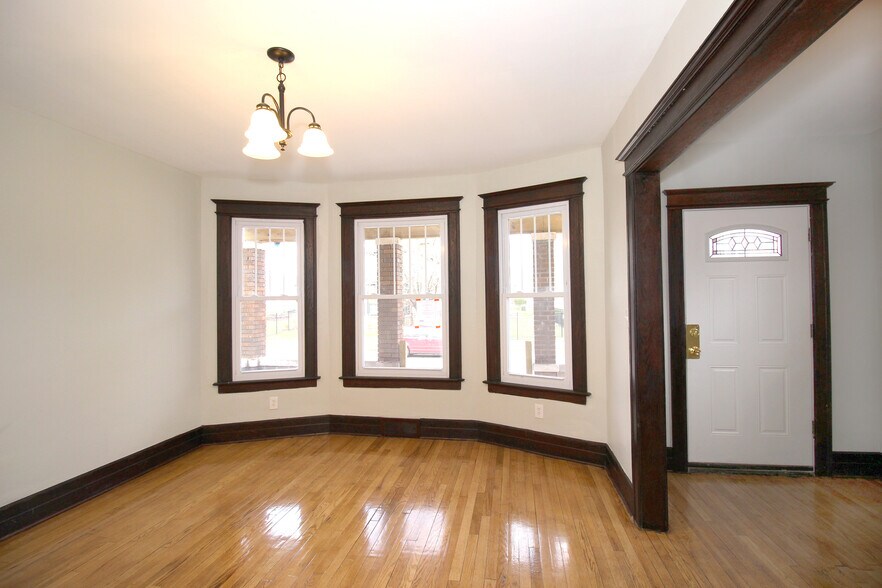 More Photos Of 7501 Dunedin St, Detroit Apartments For Sale