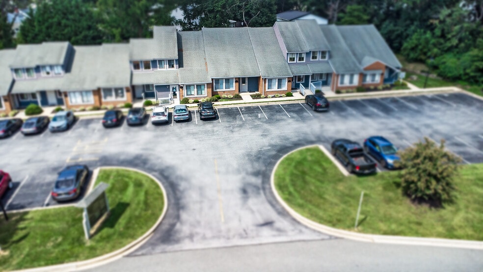 More Photos Of 5201-5215 W Woodmill Dr, Wilmington Medical For Sale