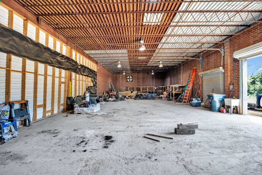 More Photos Of 363 Old Larkinsville Rd, Scottsboro Warehouse For Sale
