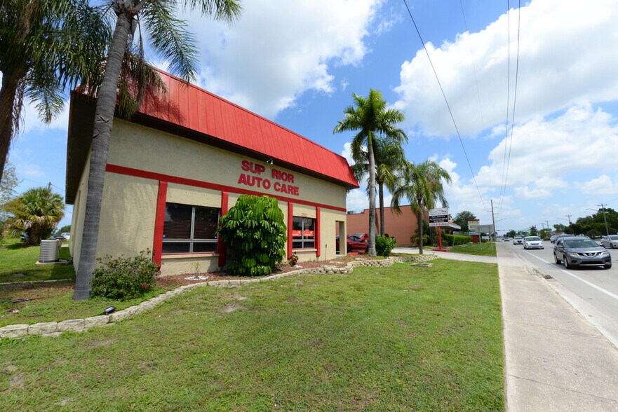 More Photos Of 2112 Del Prado Blvd S, Cape Coral Auto Repair For Sale