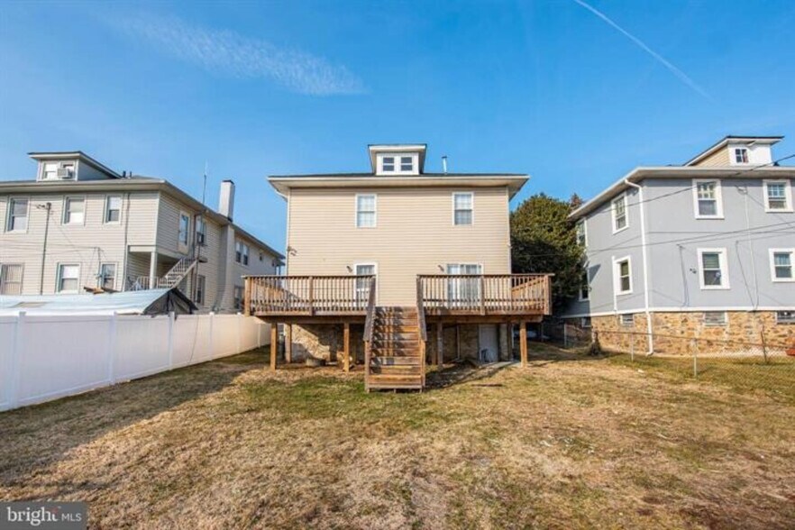 More Photos Of 4021 Barrington Rd, Baltimore Flex For Sale