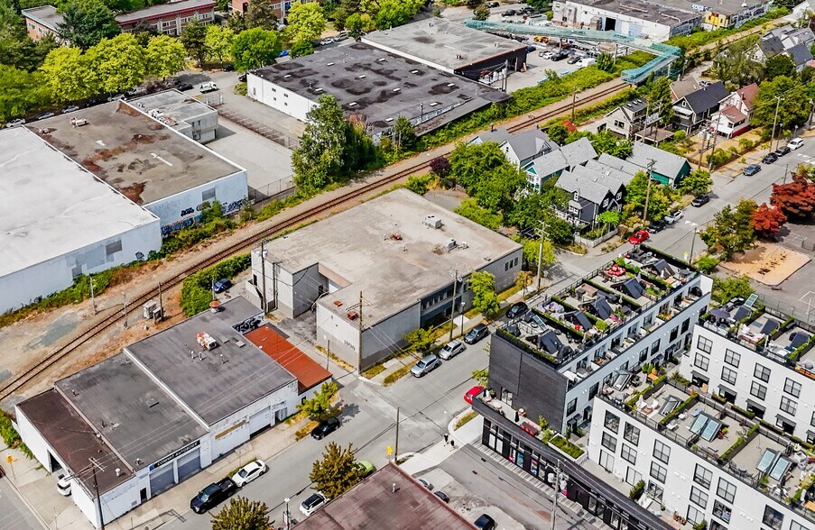 More Photos Of 1090 E Georgia St, Vancouver Warehouse For Sale