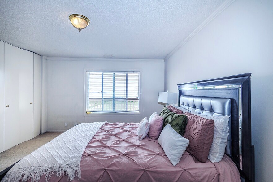 More Photos Of 510 Avenue Alhambra, Half Moon Bay Apartments For Sale