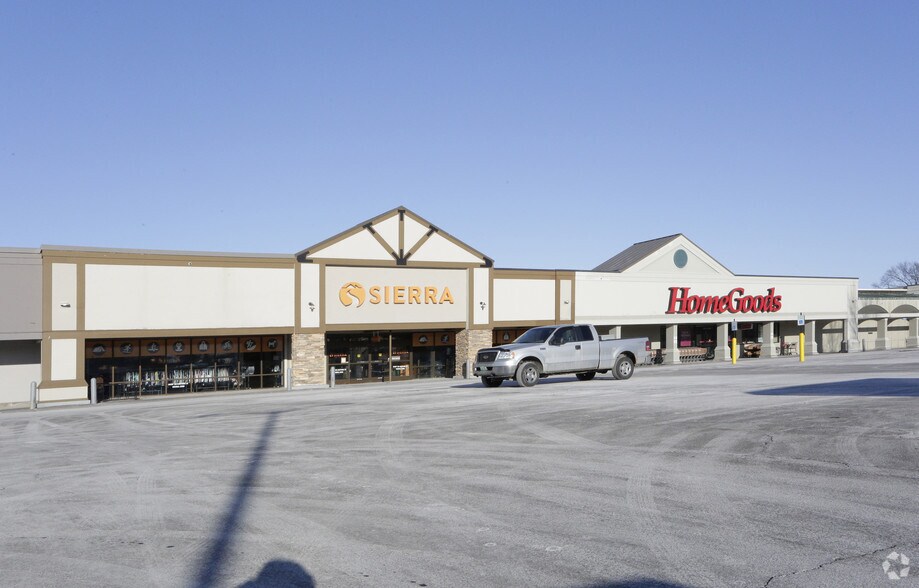 Primary Photo Of 555-595 Shelburne Rd, Burlington Unknown For Lease