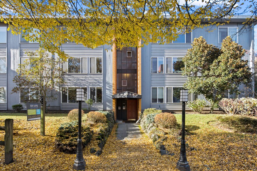 More Photos Of 507 19th Ave E, Seattle Apartments For Sale