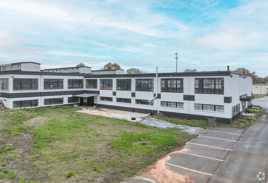 Primary Photo Of 585 11th St NW, Hickory Manufacturing For Sale