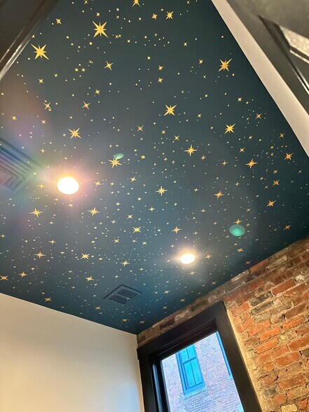 More Photos Of 86 Chestnut St, New Haven Office For Lease