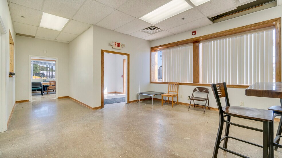 More Photos Of 101 N Washington St, Hanover Warehouse For Sale