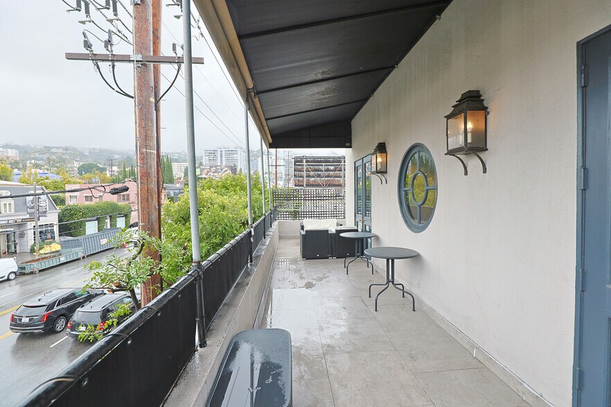 More Photos Of 908-910 N La Cienega Blvd, Los Angeles Storefront Retail Office For Sale