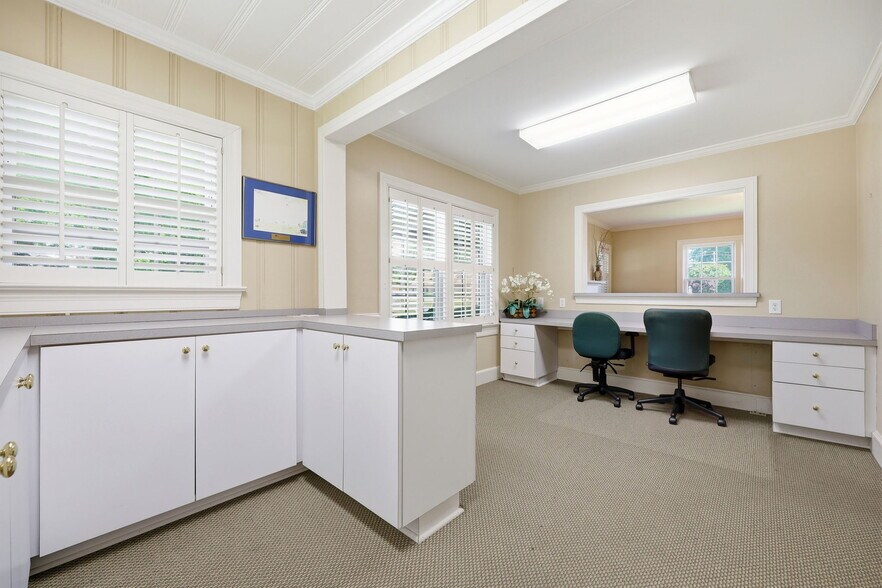 More Photos Of 1008 W Vernon Ave, Kinston Office For Sale