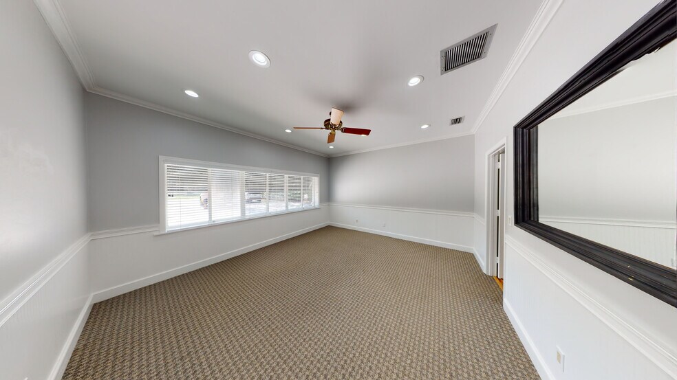 More Photos Of 2127 10th Ave, Vero Beach Office Residential For Sale