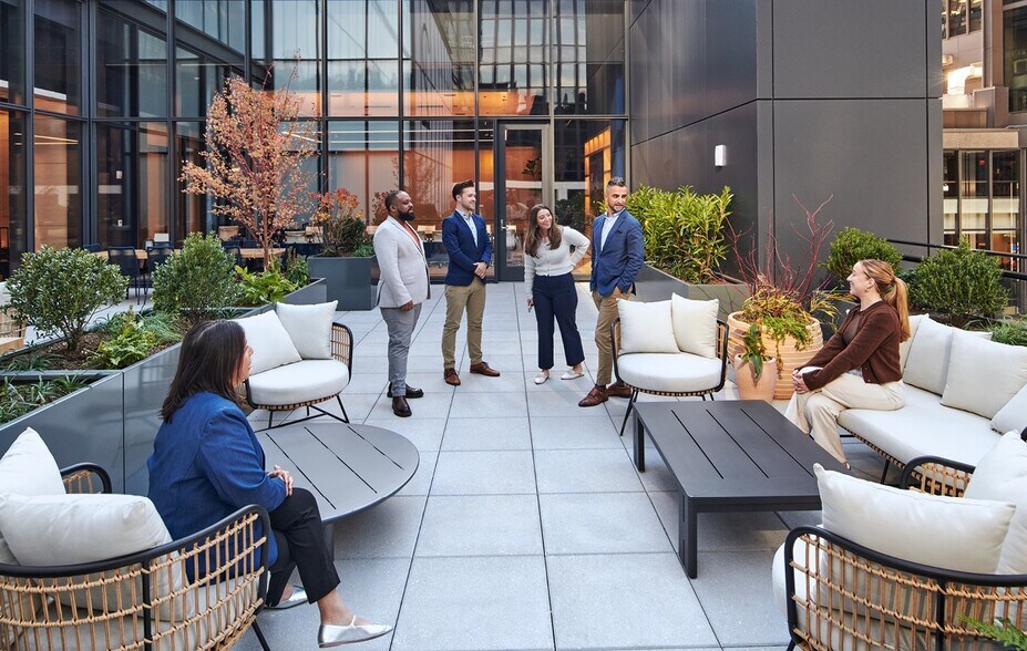 More Photos Of PENN 2, New York Office For Lease