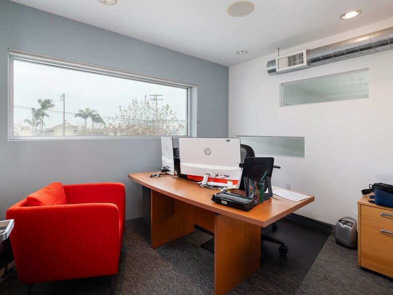 More Photos Of 215-237 California St, El Segundo Loft Creative Space For Lease