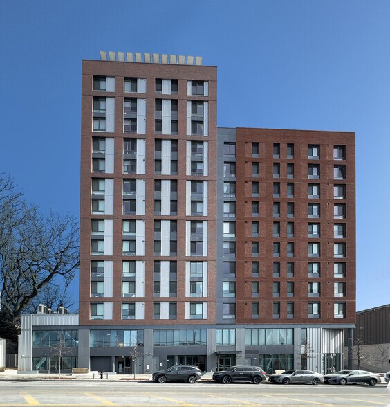 More Photos Of The Peninsula, Bronx Apartments For Lease