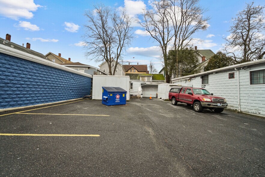 More Photos Of 415-423 Arnold St, Woonsocket Storefront For Sale