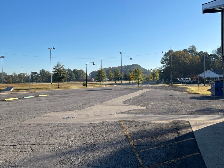 More Photos Of 1410 N Arkansas Ave, Russellville Specialty For Sale