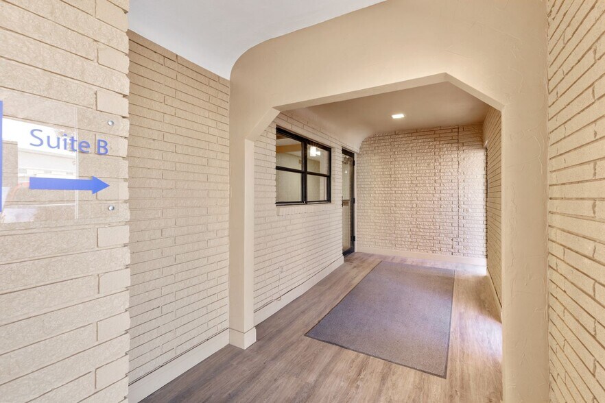 More Photos Of 2003 W Wall St, Midland Office For Lease