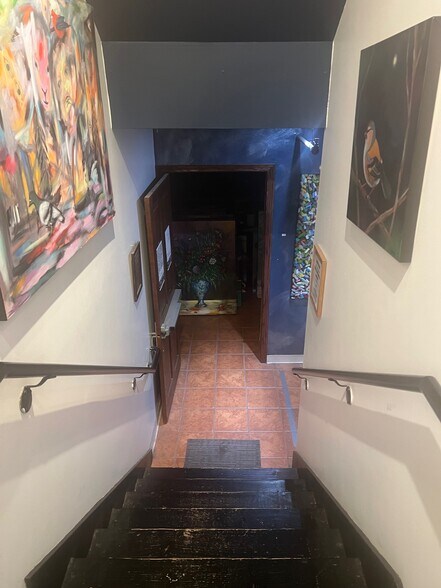 More Photos Of 418-420 E State St, Rockford Storefront For Sale