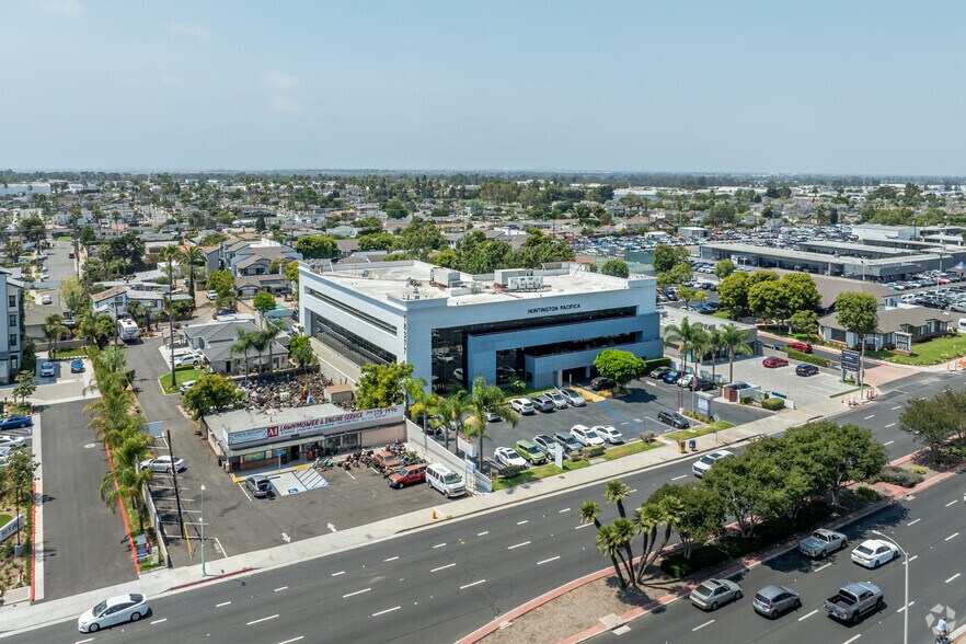 More Photos Of 18377 Beach Blvd, Huntington Beach Medical For Lease