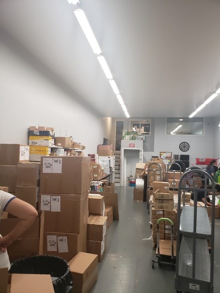 More Photos Of 182 Vermont Ave, Staten Island Light Distribution For Sale