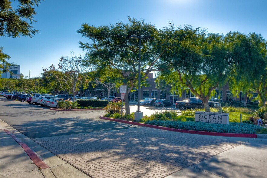 More Photos Of 2540-2546 Gateway Rd, Carlsbad Office For Sale