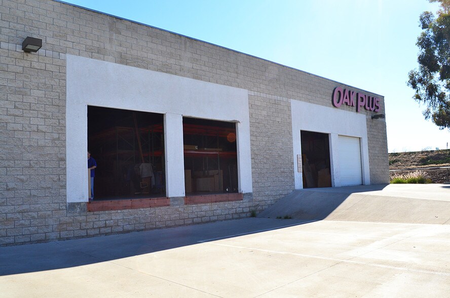 More Photos Of 690 N 2nd St, El Cajon Freestanding For Sale