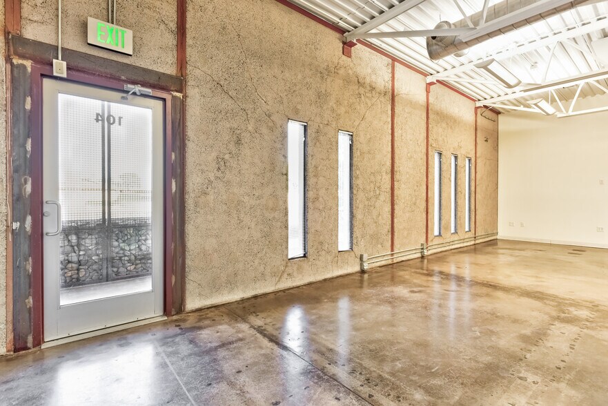 More Photos Of 2800 S Rural Rd, Tempe Loft Creative Space For Lease