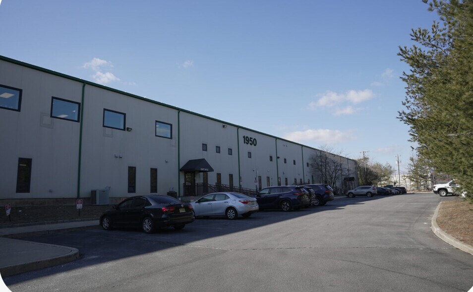 Primary Photo Of 1950 Rutgers Blvd, Lakewood Truck Terminal For Lease