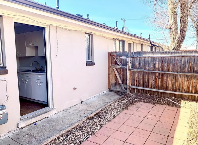 More Photos Of 1143 Akron St, Aurora Apartments For Sale