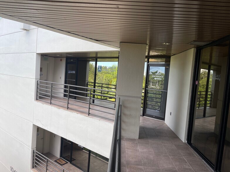 More Photos Of 1040 Weston Rd, Weston Loft Creative Space For Lease