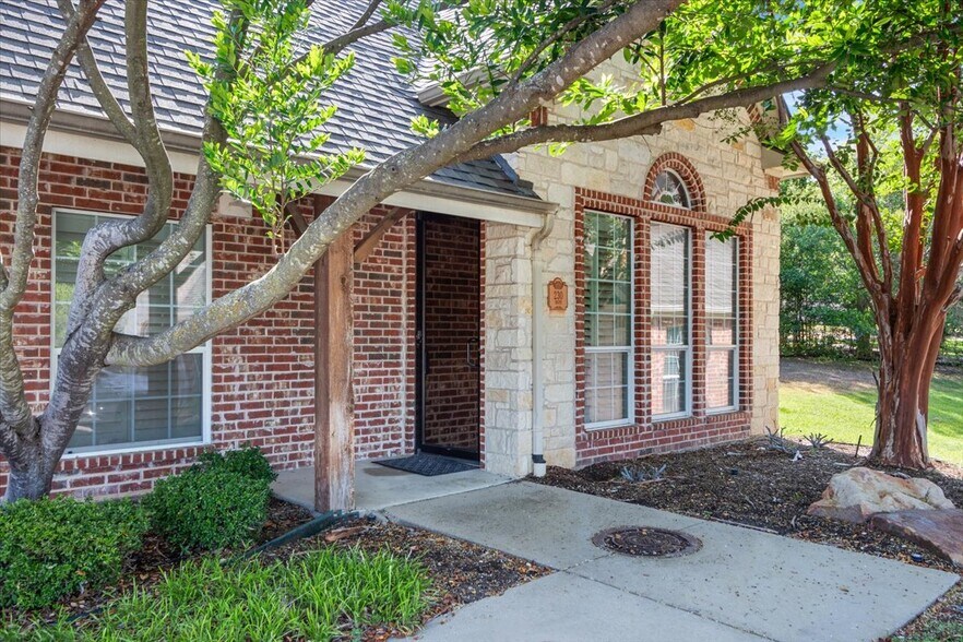 More Photos Of 1000 State Highway 6, Woodway Medical For Lease