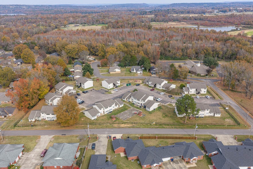 More Photos Of 401 N Cumberland Ave, Russellville Apartments For Sale