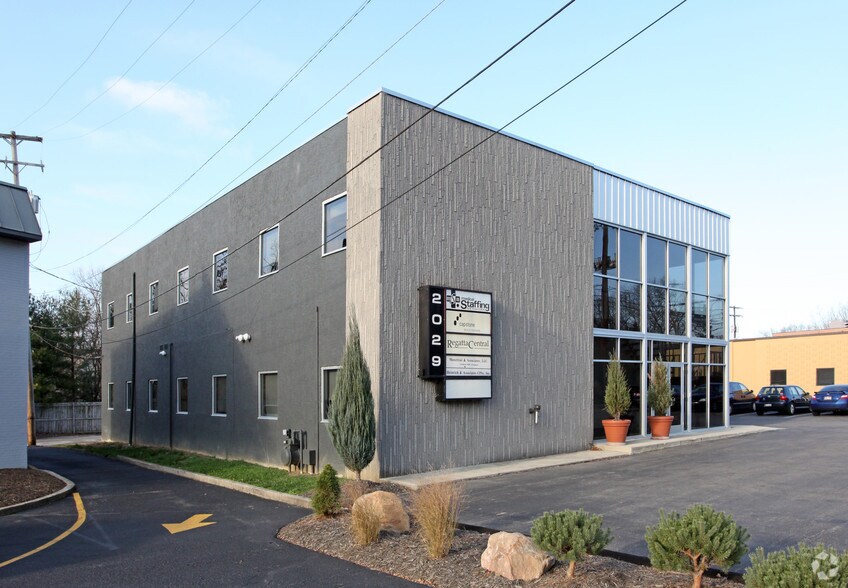 More Photos Of 2029 Riverside Dr, Columbus Office For Lease