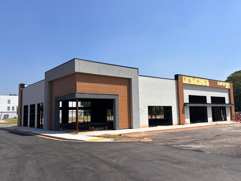 More Photos Of 3770 Covington Hwy, Decatur Storefront For Lease