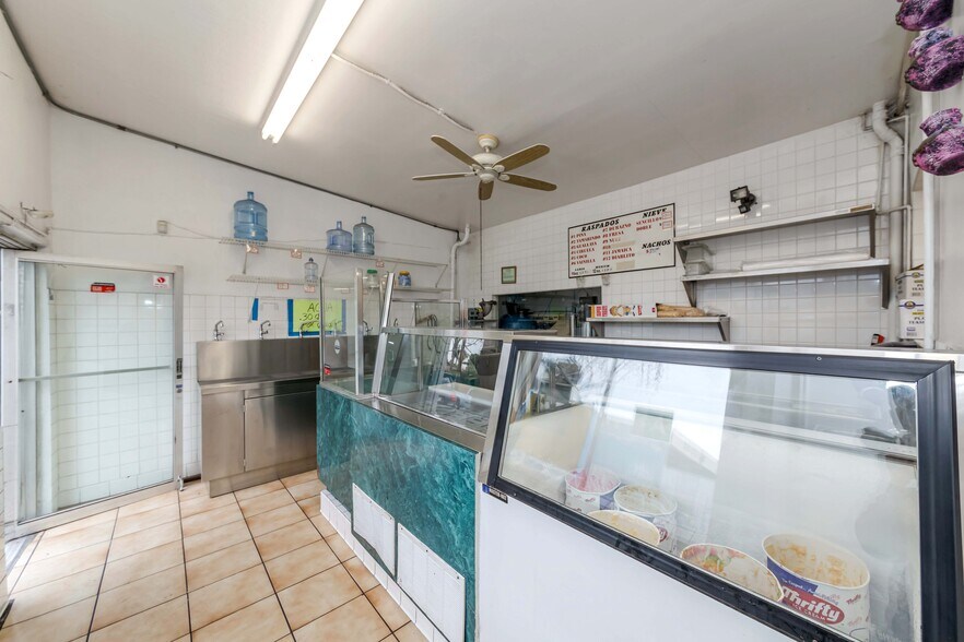 More Photos Of 1170 Wilmington Blvd, Wilmington Freestanding For Sale