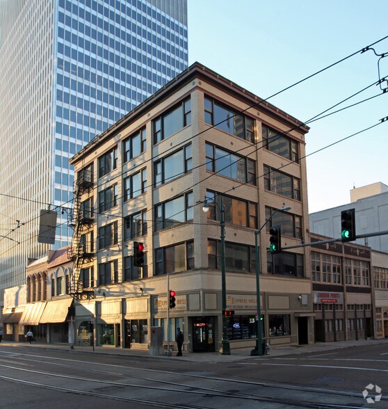 More Photos Of 137-143 Madison Ave, Memphis Storefront Retail Office For Sale