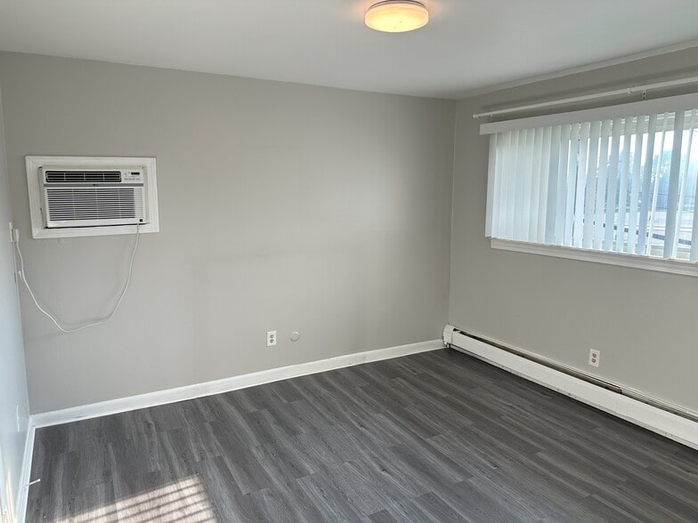 More Photos Of 120 S Prospect St, Ypsilanti Apartments For Sale
