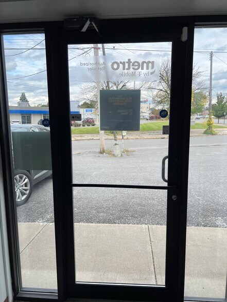 More Photos Of 2002 Genesee St, Utica Restaurant For Lease