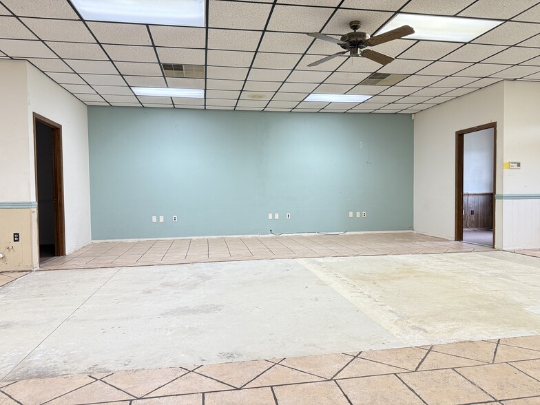 More Photos Of 803 Beverly Pky, Pensacola Parking Lot For Sale