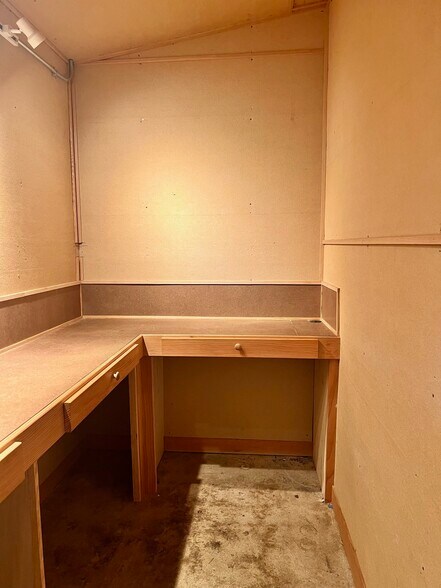 More Photos Of 69 Hana Hwy, Paia Freestanding For Sale