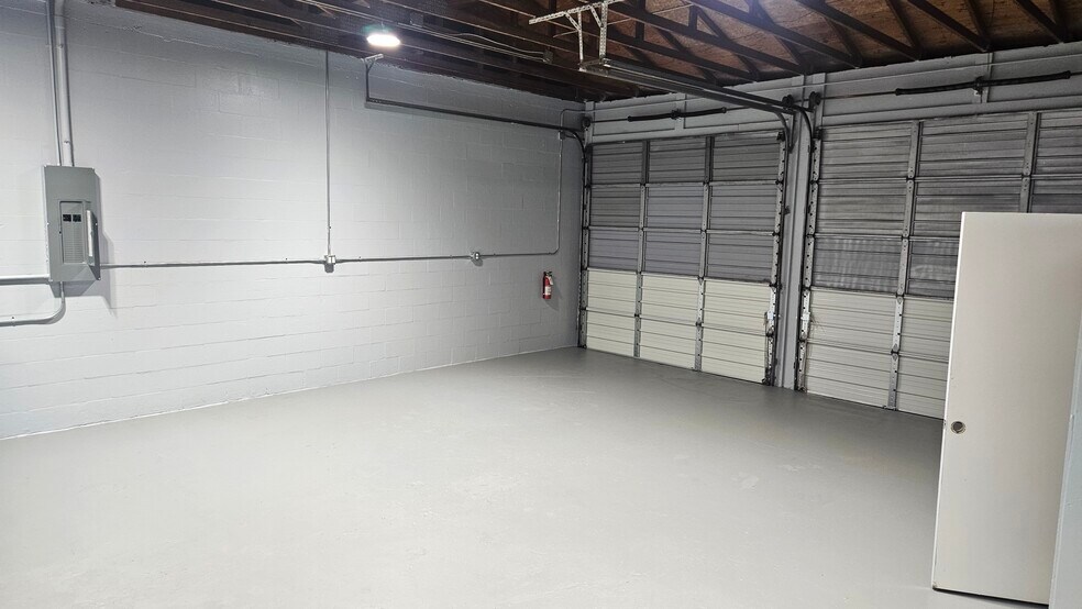 More Photos Of 1967 17th St, Sarasota Unknown For Lease